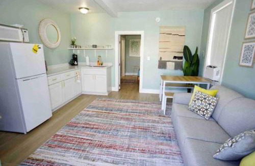 Smith's Memento Apartamento | Boho Vibes! Walk 2 Beach & Ocean Center!
