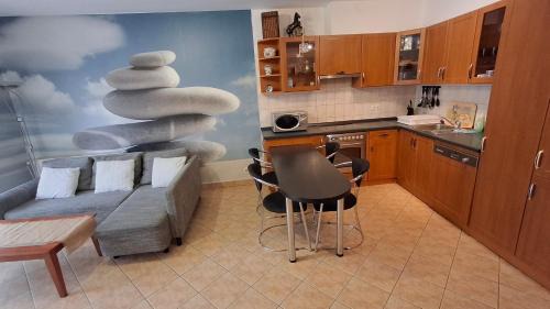 Ferencvaros Apartamento | BOK - Central modern 2BR Apt w balcony, FREE INDOOR PARKING!