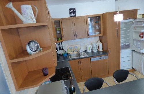 Ferencvaros Apartamento | BOK - Central modern 2BR Apt w balcony, FREE INDOOR PARKING!