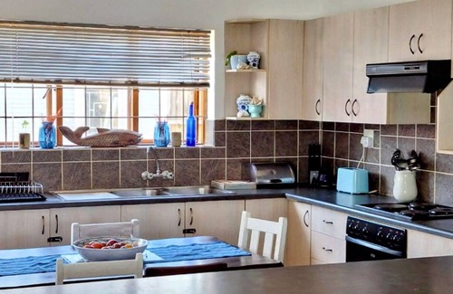 Boknes Strand Casa | Boknesstrand Beachy Charm: Mermaids Cottage Near Shore & Shops.