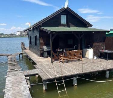 Oroszlany Casa | Bokodi üdülő és horgászházak