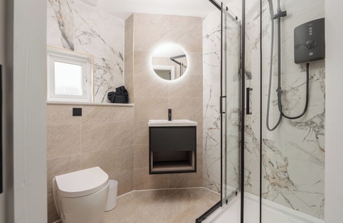 Hope Street Apartamento | Bold St | Vanity + Work Desk| Tea & Coffee Station