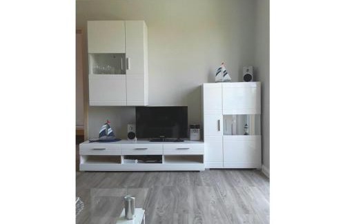 Gross Schwansee Casa | Bolliger Modern Retreat