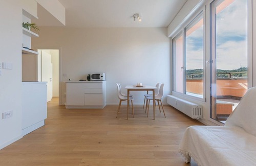 Savena Apartamento | Bologna Hills View - Stunning Attic with Terrace