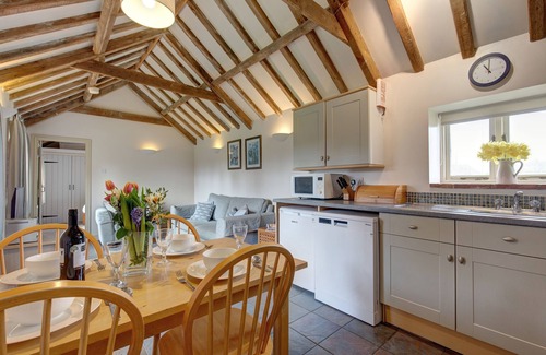 West Beckham Cabaña | Bolt Hole - sleeps 4 guests in 2 bedrooms
