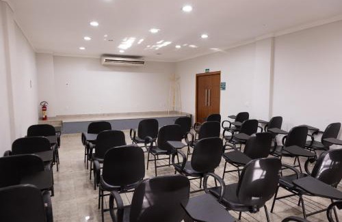 Uberaba Hotel | BOMBONATO HOTEL - Fácil Acesso ao Aeroporto e parque de Exposições ABCZ