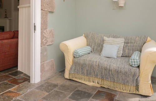 Berwick-upon-Tweed Cabaña | BONALAY COTTAGE, pet friendly, character holiday cottage in Norham