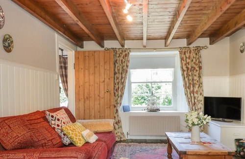Berwick-upon-Tweed Cabaña | BONALAY COTTAGE, pet friendly, character holiday cottage in Norham