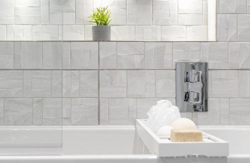 Reading Apartamento | Bond House by Celador Apartments