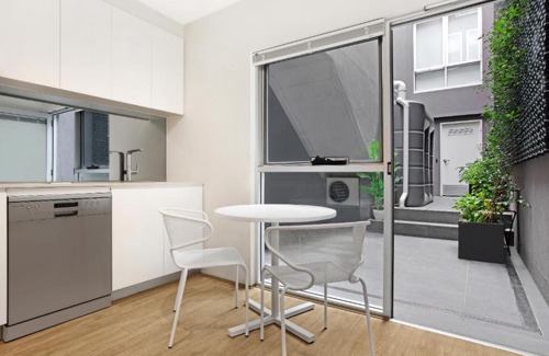 Bondi Hotel | Bondi Beach Studios Suite