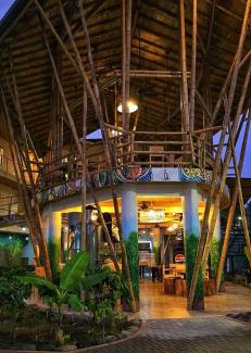 Quepos Hotel | Bonding Coffee Roaster Café & Hotel