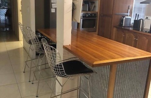 Bongaree Casa | Bongaree Beach House with Pool