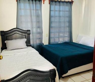 Barrio del Cerrillo Apartamento | Bonita casa en el centro con cochera.