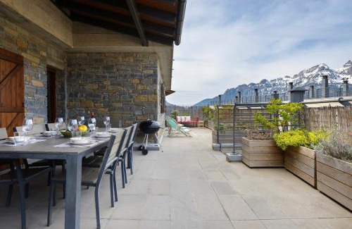 Panticosa Chalet De Esquí | Bonita stay B PazCasa grande, Piscina, BBQ,Fibra