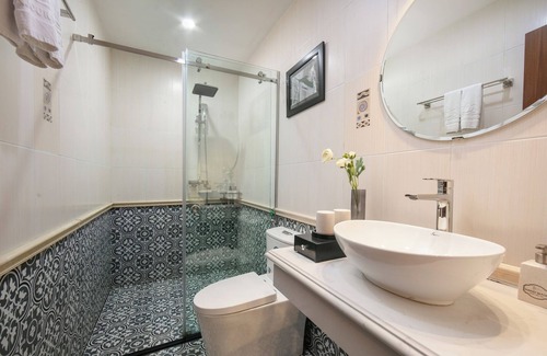 Hang Buom Hotel | Bonjour D'An Nam Hotel