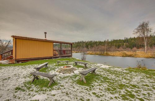 Bonners Ferry Casa | Bonners Ferry Cabin with Wraparound Deck and Views!