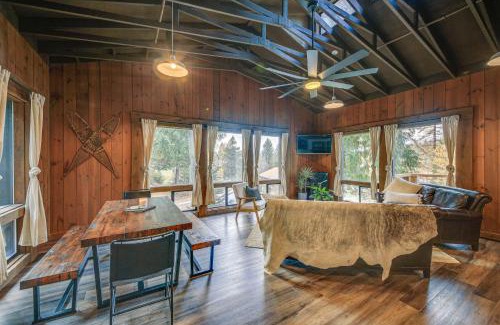 Bonners Ferry Casa | Bonners Ferry Cabin with Wraparound Deck and Views!