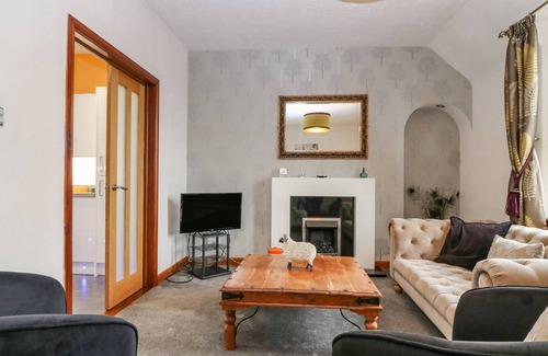 Huntly Apartamento | BONNIE BIDE, family friendly, with a garden in Huntly