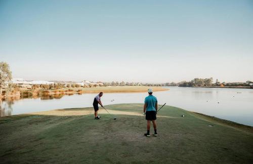 Dunsborough Casa | Boodalang House - access to golf course with views