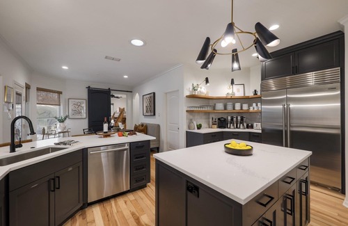 Austin Casa | PRIVADO | 15 camas | Piscina | Bañera de hidromasaje | Bsktball | Mesa de billar | Cerrar el centro