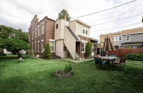 Newtonville Casa | SINGLE FAMILY HOME NOT FOR RENT