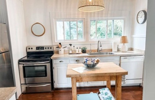Naples Casa | Book for Fall and Summer 2026 Now- Serene Cove on Canandaigua Lake Amazing Porch