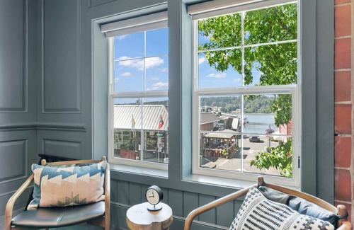 Poulsbo Casa | Book Hotel Scandi in Downtown Poulsbo - Sleeps 24!