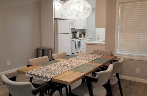 Merced Casa | Book it and Love it! HGTV Looking Home