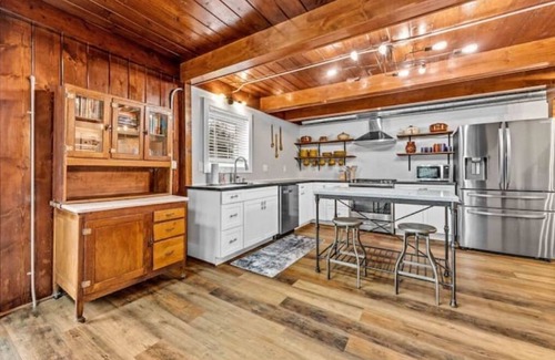 Cheat Lake Chalet De Esquí | Book-Me-By-The-Lake