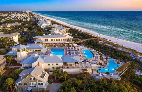 Beach District Condominio | Book a Summer Stay! Beach Club Amenities! 30A Beaches! Gulf Views!