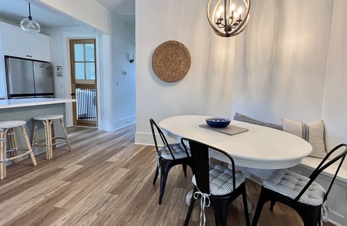 Bay St Louis Casa | Book NOW thru Christmas! Walk to Beach. Dog-friendly. Calming Coastal Design