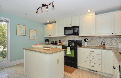 Fenwick Island Casa | BOOK OPEN JULY WEEKS BEFORE MAY 1 AND GET 10% OFF! Free Golf at Bear Trap Dunes and MORE! Recently remodeled and redecorated located on the Ocean Front.