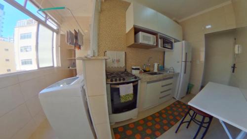 Embare Apartamento | Book Santos - Enorme em frente a praia do Embaré