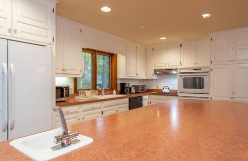 Chestnut Springs Casa | Book Spring Summer Luxury House at Wintergreen