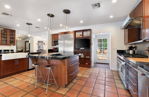 El Mirador Casa | A Chic Downtown Home with Private Pool and Hot Tub!