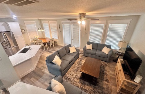 Galveston Cabaña | Recientemente reformado y 4/4 Cottage En Pointe West
