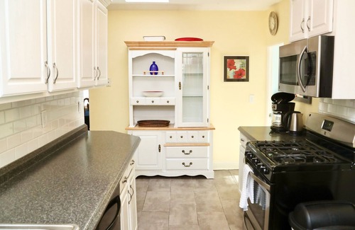 Ocean Grove Casa | Vista al mar 1. 5 cuadras de la playa - Estacionamiento privado ~ 5 BD / 2 1/2 baños