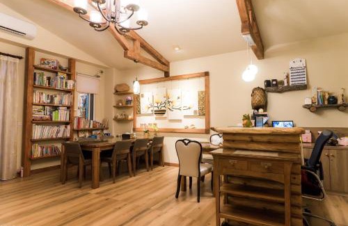 Taitung City Centre Casa | Books & Woods Bed and Breakfast