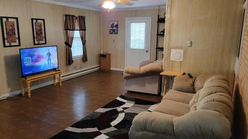 Franklin Casa | Boone's Throwback Lodge