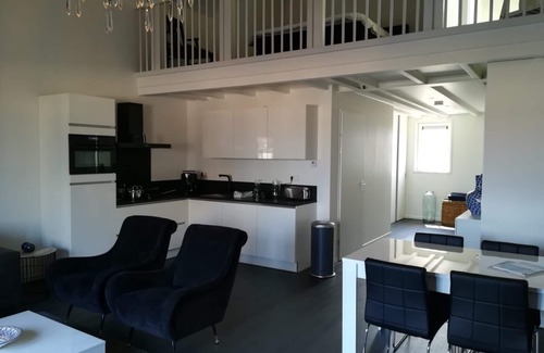 Harderwijk Casa | BOOTHUYS86 - Luxury Boathouse, wake up in peace in the heart of the city!