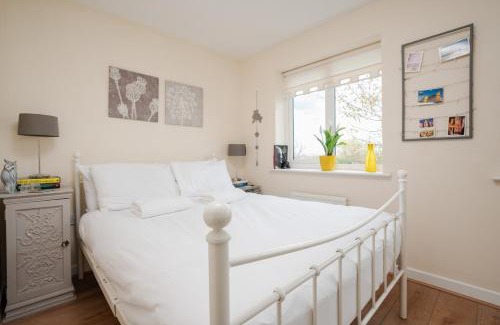 Bootle Casa | Bootle Haven - 2BD Retreat with Garden