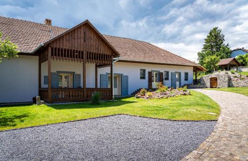 Tolcsva Apartamento | Bor-Kő Udvarház