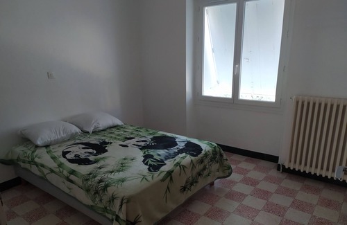 Saint-Ambroix Cabina | Bordering Ardèche, detached house for 6 people, 300 metres from village center