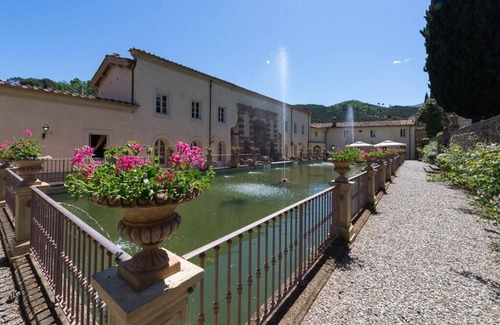 Vorno Villa | Retiro exclusivo para 26 personas con chef personal a solo 7 km de Lucca