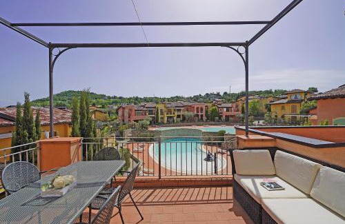 Manerba del Garda Apartamento | Borgo del Torchio II by Wonderful Italy