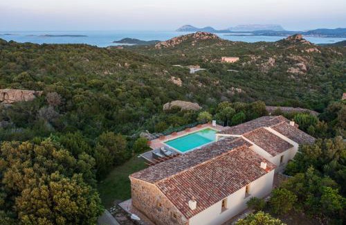 Arzachena Villa | Borgo Smeraldo Villas