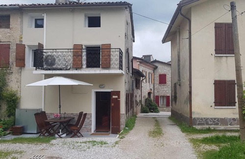 Guia Casa | Borgo Zei