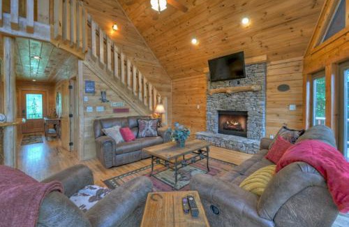 Foxfire Estates Casa | Born In The Rockies - Cuddleup