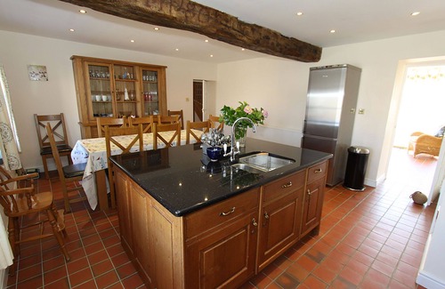 Llanfaethlu Apartamento | Borthwen Farmhouse - a dog that sleeps 10 guests in 5 bedrooms