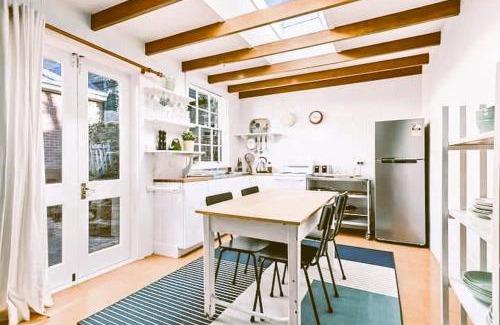 Hobart Central Business District Casa | Bostane Cottage on West Hobart Hill